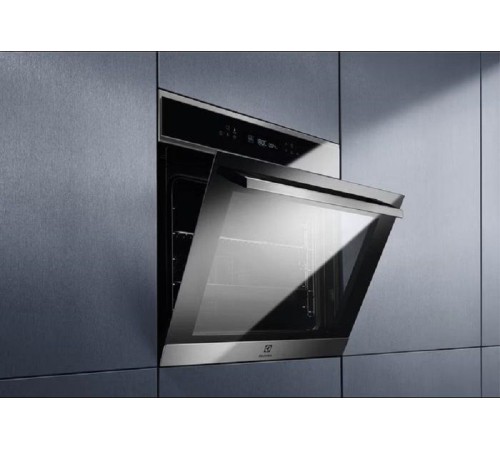 Духовой шкаф Электрический Electrolux EOE7P31X серебристый