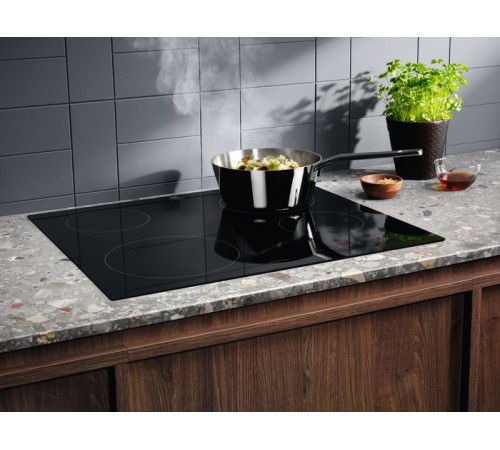 Индукционная варочная поверхность Electrolux EIB60420CK черный Индукционная варочная поверхность Electrolux EIB60420CK черный