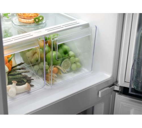 Холодильник Electrolux LND5FE18S 2-хкамерн. белый