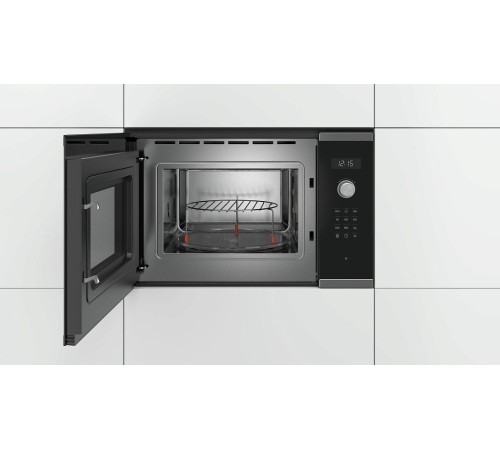 Микроволновая печь Bosch BEL554MS0 25л. 900Вт черный/нержавеющая сталь (встраиваемая) Микроволновая печь Bosch BEL554MS0 25л. 900Вт черный/нержавеющая сталь (встраиваемая)