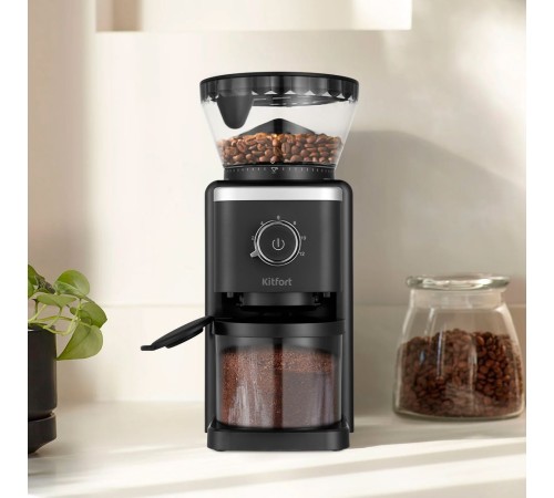 Кофемолка Kitfort КТ-7167 200Вт сист.помол.:жернова вместим.:240гр черный Кофемолка Kitfort КТ-7167 200Вт сист.помол.:жернова вместим.:240гр черный