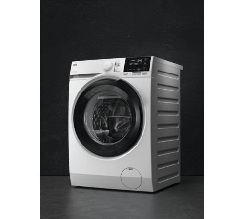 Стиральная машина AEG LFR61944BE пан.англ. класс: A загр.фронтальная макс.:9кг белый