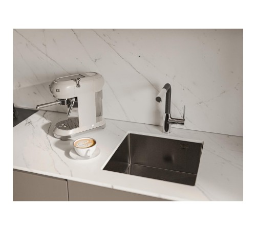 Кухонная мойка RIVELATO Rivelato Rinox 4444 UN PVD black Мойка нерж.стал 1 чаша 440*440*200 мм, монтаж: универсальный, материал: нержавеющая сталь, цвет: черный