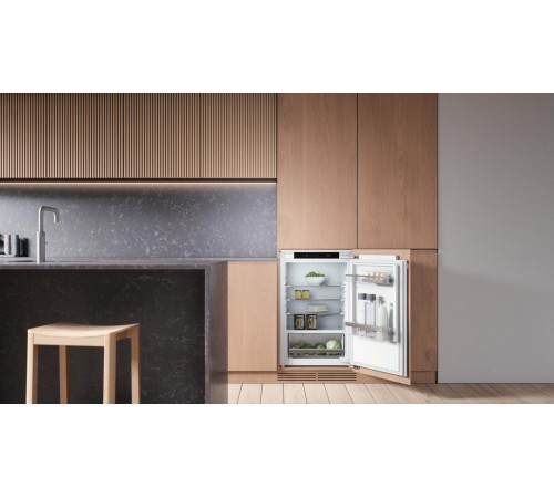 Встраиваемый холодильник ASKO/ Встраиваемый холодильник ASKO, Арт. 743667, без МК, объем 131 л, LED освещение, SuperCool, контроль влажности, электронная панель управления