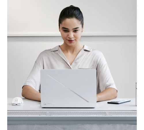 Ноутбук/ ASUS ROG Zephyrus G14 GA403UM-QS038 14"(2880x1800 OLED 120Hz)/AMD Ryzen 9 270(4Ghz)/32768Mb/1024PCISSDGb/noDVD/Ext:nVidia GeForce RTX 5060(8192Mb)/Cam/BT/WiFi/73WHr/war 1y/1.5kg/Platinum White/DOS +  +чехол