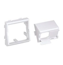 Наклонная лицевая панель со шторками на 2 модуля MiniCom, с адаптером 45х45. бел./ Adapter, 45x45mm, 1 1/2 Size Sloped Shut