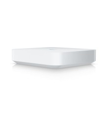 Маршрутизатор/ Multi-WAN, independent gateway featuring a 1.5GHz quad-core processor, 1x 2.5Gbps WAN and 4x 2.5Gbps LAN ports, with one of the LAN ports remappable to WAN