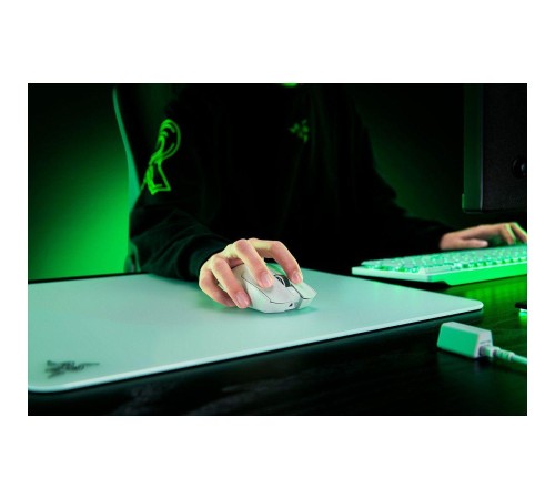 Игровая мышь Razer Viper V3 Pro - White Gaming Mouse/ Razer Viper V3 Pro White Gaming Mouse Игровая мышь Razer Viper V3 Pro - White Gaming Mouse/ Razer Viper V3 Pro White Gaming Mouse