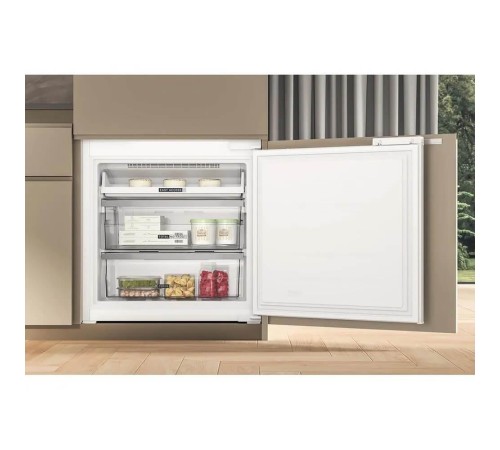 Встраиваемые холодильники Whirlpool 70 см, 193.5х54.3х69 см, 295/99 л, инверторный компрессор, автоматическая разморозка, зона свежести влажная, сенсорное управление, технология 6 SMYSL FreshControl, MultiFlow, FreezeControl, перенавешиваемые дверцы, скол