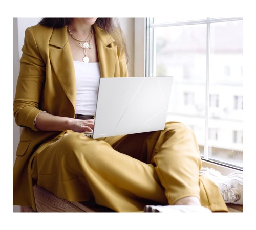 Ноутбук/ ASUS UX3405CA-QL573 14"(1920x1200 OLED 16:10)/Intel Core Ultra 5 225H(3.3Ghz)/16384Mb/1024SSDGb/noDVD/Int:Intel Arc graphics/Cam/BT/WiFi/75WHr/war 1y/1.28kg/Foggy Silver/DOS + алюм корп; +чехол; NumberPad