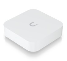 Межсетевой экран/ Compact independent gateway with a full suite of advanced routing and security features