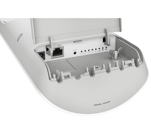Точка доступа MikroTik mANTBox 2 12s with 12dBi 120 degrees 2.4Ghz sector antenna, Dual Chain 802.11bgn wireless, 600MHz CPU, 64MB RAM, 1x Gigabit LAN, PSU, POE, pole mount,  RouterOS L4
