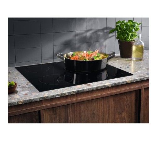 Встраиваемые электрические панели ELECTROLUX/ Электрическая,  59x52 см, стеклокерамика, 3 конфорки, сенсорное управление, независимая, черная