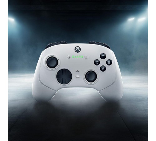 Игровой контроллер Razer Wolverine V3 Pro - White Gamepad/ Razer Wolverine V3 Pro - White Gamepad