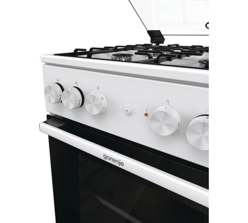 Комбинированная плита Gorenje/ Комбинированная плита Gorenje, Линия Essential, Эмаль SilverMatte, объем духовки 68 л, механическое управление, электроподжиг, рельефные направляющие, 2 стекла+термослой, энергоэффективность А, цвет белый