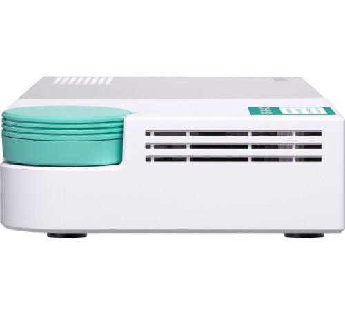 Коммутатор/ QNAP QSW-308-1C Unmanaged 10 Gb / s switch with 3 SFP + ports, of which 1 is combined with RJ-45, and 8 1 Gb / s RJ-45 ports, bandwidth up to 76 Gb / s, support JumboFrame