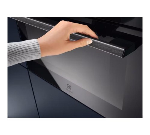 Встраиваемый духовой шкаф Electrolux/ Компактный духовой шкаф с СВЧ, 45 см, 43 л, 22 режима, черный цвет