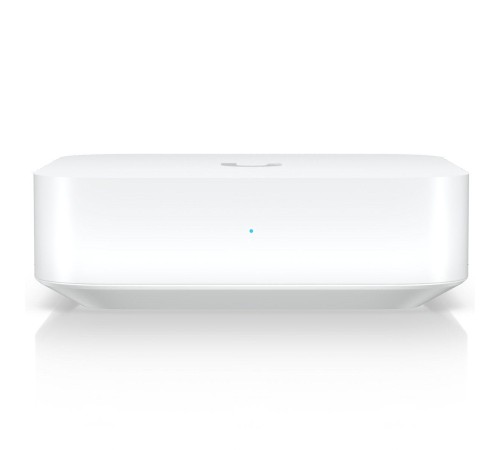 Межсетевой экран/ Compact independent gateway with a full suite of advanced routing and security features Межсетевой экран/ Compact independent gateway with a full suite of advanced routing and security features