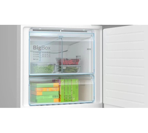 Холодильник BOSCH Full NoFrost, Serie   6, Габариты 193x70x80, Общий пол. объем: 559 л. (х:417, м:142), Черное стекло,Цифровой LCD дисплей,, Multi Airflow, AirFresh Filter, Боковое LED освещение и точечное для зон свежести, Полки EasyAccess, Отделение для
