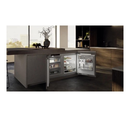 Встраиваемая морозильная камера Liebherr/ Pure, высота 82-88 см, door-on-door, SmartFrost, сенсорная электроника за дверью.