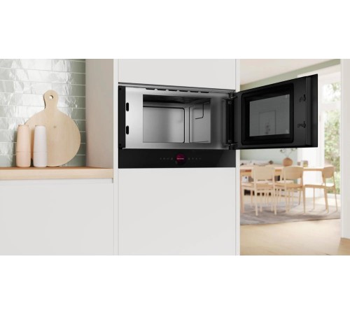 Встраиваемые микроволновые печи BOSCH Accent line. 900Вт, 5 режимов, инвертер, 21 л, черный, петли справа
