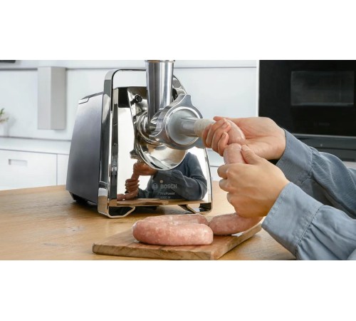 Мясорубка BOSCH/ Мясорубка 700Вт, 3.5 кг/мин, реверс, насадки: шинковка, кеббе, колбас Мясорубка BOSCH/ Мясорубка 700Вт, 3.5 кг/мин, реверс, насадки: шинковка, кеббе, колбас