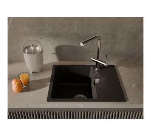 Кухонная мойка RIVELATO RIVELATO Мойка RAUM 58 1-чаша 580*500мм, монтаж: врезной, материал: кварц, цвет: черный Кухонная мойка RIVELATO RIVELATO Мойка RAUM 58 1-чаша 580*500мм, монтаж: врезной, материал: кварц, цвет: черный