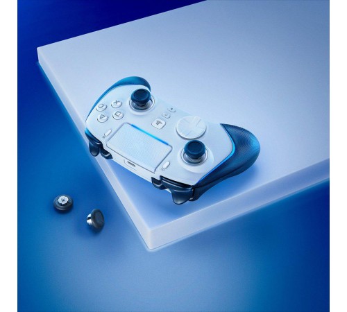 Игровой контроллер Razer Wolverine V2 Pro (PlayStation Licensed) - White Gamepad/ Razer Wolverine V2 Pro (PlayStation Licensed) - White Gamepad