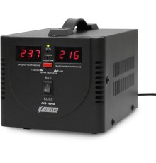 Стабилизатор POWERMAN AVS 1000D, черный, ступенчатый регулятор, цифровые индикаторы уровней напряжения, 1000ВА, 140-260В, максимальный входной ток 7А, 2 евророзетки, IP-20, напольный,  200мм х 150мм х 140мм, 2,3 кг./ Stabilizer POWERMAN AVS 1000D, black,