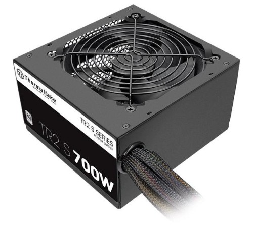 блок питания Thermaltake TR2 S 700W, ATX, 120mm, 5xSATA, 2xPCI-E, APFC, 80+, BOX блок питания Thermaltake TR2 S 700W, ATX, 120mm, 5xSATA, 2xPCI-E, APFC, 80+, BOX