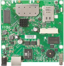 Точка доступа MikroTik RouterBOARD 912UAG with 600Mhz Atheros CPU, 64MB RAM, 1xGigabit LAN, USB, miniPCIe, built-in 5Ghz 802.11a/n 2x2 two chain wireless, 2xMMCX connectors, RouterOS L4