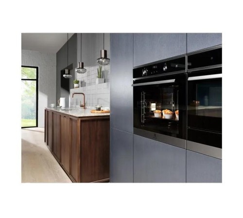 Встраиваемые электрические духовки ELECTROLUX/ Электрический духовой шкаф  с конвекцией, приготовление на пару, объем 72 л, автопрограммы, очистка пиролитическая, 3 стекла в дверце, направляющие проволочные + телескопические (1 уровень), термощуп