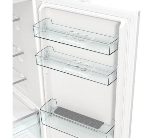Встраиваемый холодильник Gorenje/ Встраиваемый холодильник Gorenje, полезный объем 243 л, электронное управление, цифровой дисплей, NoFrost Dual, Multiflow 360, LED освещение, слайдерное крепление, инверторный компрессор, энергоэффективность А+, уровень ш